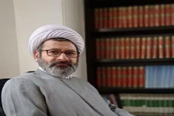 حجت الاسلام مقدس عضو هیات علمی دانشگاه علوم ومعارف قران کریم واحد ملایر