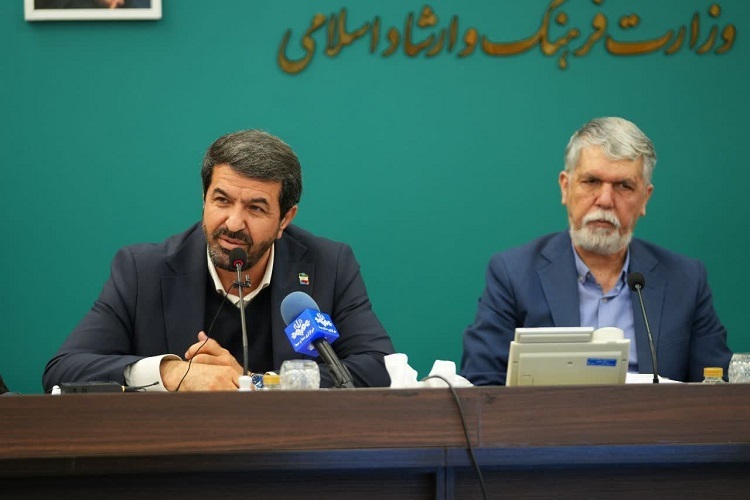 حمید ملانوری شمسی استاندار همدان و سید عباس صالحی وزیر فرهنگ و ارشاد اسلامی