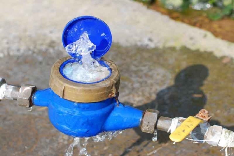 تعویض بیش از 10 هزار کنتور فرسوده برای جلوگیری از هدررفت آب در همدان