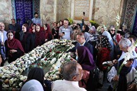 آیین گلباران آرامگاه سعدی