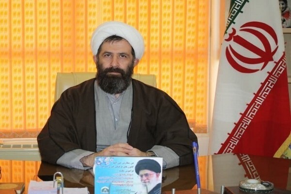 حجت‌الاسلام والمسلمین علی عزیزی دبیر کانون‌ مساجد استان همدان