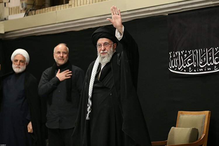 مراسم عزادارای شب عاشورا با حضور رهبر معظم انقلاب