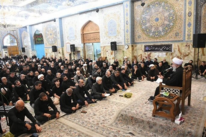 عاشورا الگوی آزادگان جهان است