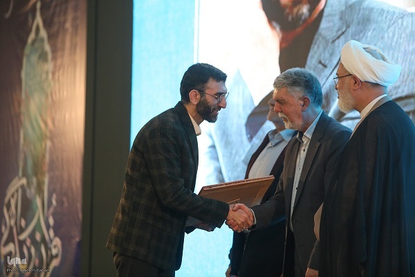 خدمت خالصانه به قرآن و اهل بیت(ع) در قاب رسانه ملی