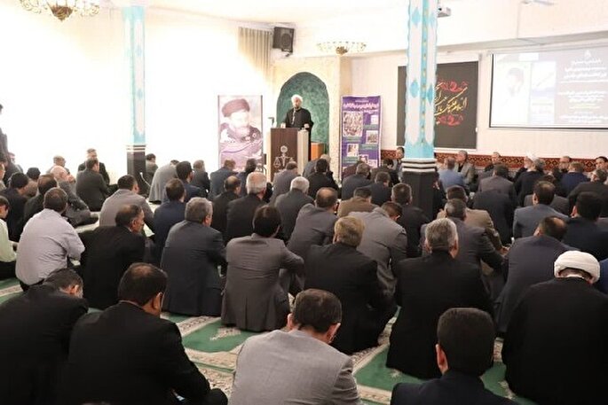 شناخت فلسفه قیام عاشورا مانع زوال جامعه می‌شود