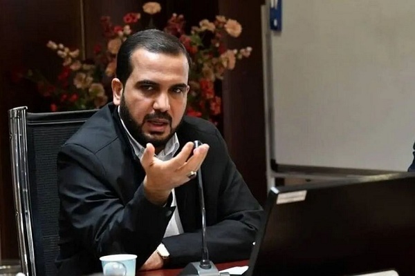 مسئولان به جای حواشی بر معیشت مردم تمرکز کنند