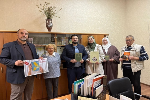 اهدای ترجمه قرآن به کتابخانه عمومی اوکراین
