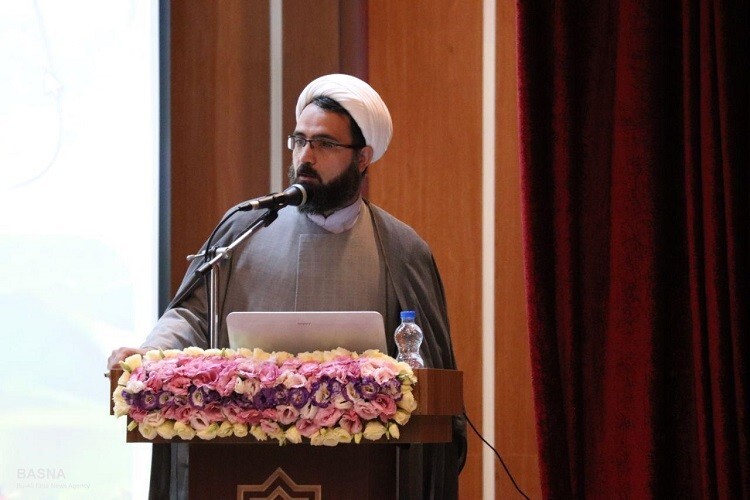 حجت‌الاسلام والمسلمین سعید کاظمی، مسئول نهاد رهبری در دانشگاه علوم پزشکی همدان،