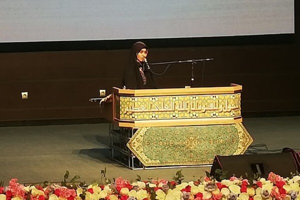 فاطمه قائم‌پناهی، حافظ کل قرآن کریم و دندان‌پزشک همدانی