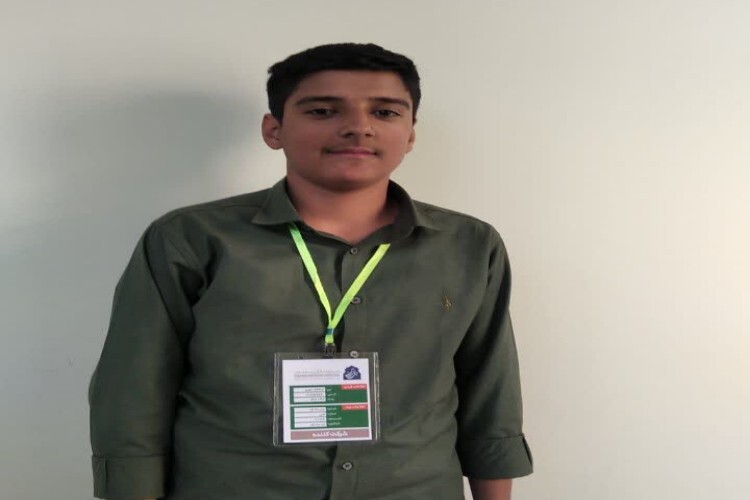 ابوالفضل سپهری شرکت کننده جشنواره قرآنی مدهامتان ابوالفضل سپهری شرکت کننده جشنواره قرآنی مدهامتان