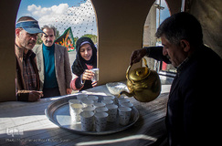 پذیرایی از زائران اربعین حسینی در موکب‌های همدان