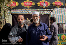 پذیرایی از زائران اربعین حسینی در موکب‌های همدان