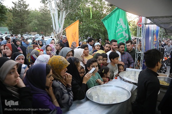 جشن ۱۸ کیلومتری عید غدیر در همدان