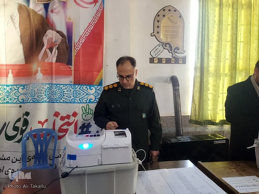 حضور حماسه ساز و پرشور ملایری ها در پای صندوق های رأی‎