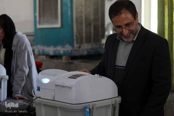 حضور حماسه ساز و پرشور ملایری ها در پای صندوق های رأی‎