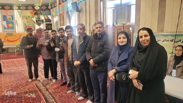 حضور حماسه ساز و پرشور ملایری ها در پای صندوق های رأی‎