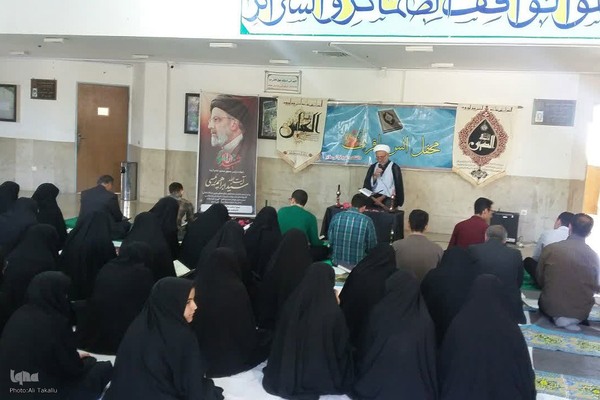 کرسی تلاوت قرآن به مناسبت هفتمین روزشهادت شهیدان خدمت در ملایر‎