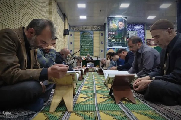 کرسی تلاوت قرآن به مناسبت هفتمین روزشهادت شهیدان خدمت در ملایر‎