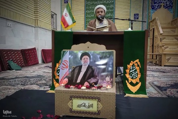 کرسی تلاوت قرآن به مناسبت هفتمین روزشهادت شهیدان خدمت در ملایر‎