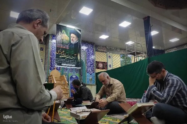 کرسی تلاوت قرآن به مناسبت هفتمین روزشهادت شهیدان خدمت در ملایر‎