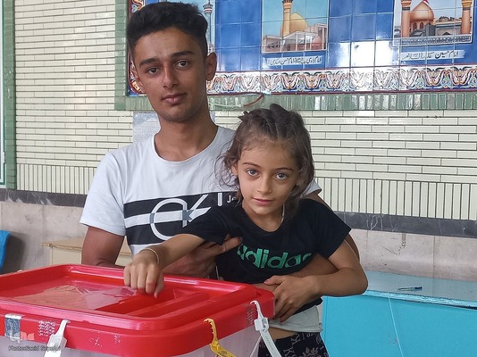 حماسه حضور مردم ولایتمدار ملایر در میدان تکلیف