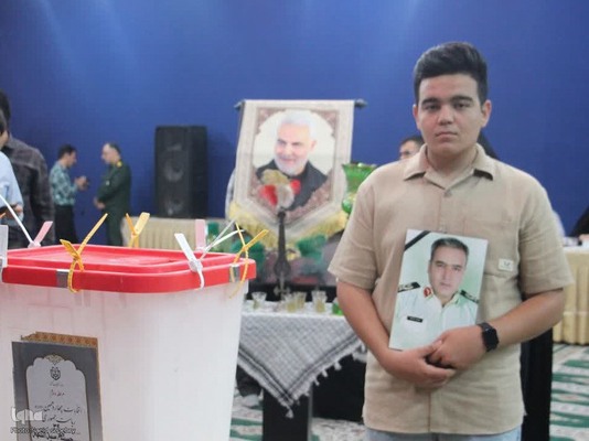 حماسه حضور مردم ولایتمدار ملایر در میدان تکلیف