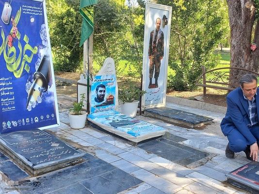 تجدید میثاق خبرنگاران و غبارروبی گلزار شهدای ملایر