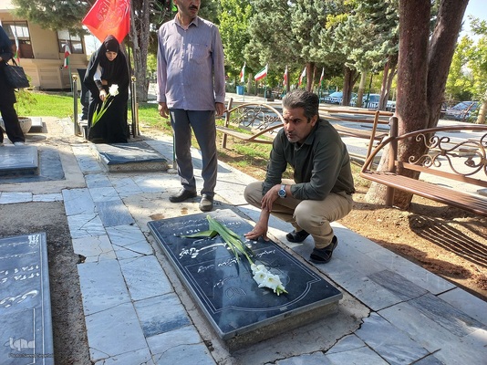 تجدید میثاق خبرنگاران و غبارروبی گلزار شهدای ملایر