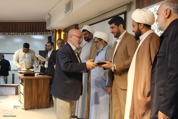 همایش تجلیل از خادمان اربعین حسینی علیه السلام درملایر‎