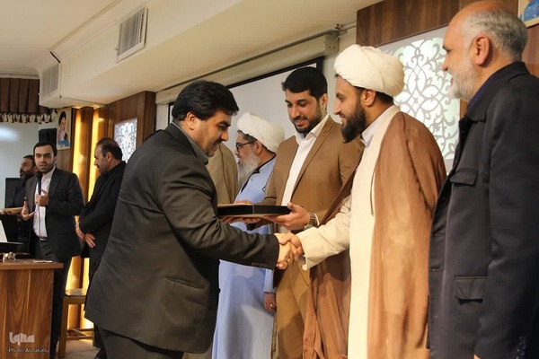 همایش تجلیل از خادمان اربعین حسینی علیه السلام درملایر‎