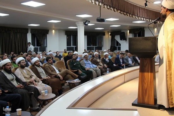 همایش تجلیل از خادمان اربعین حسینی علیه السلام درملایر‎