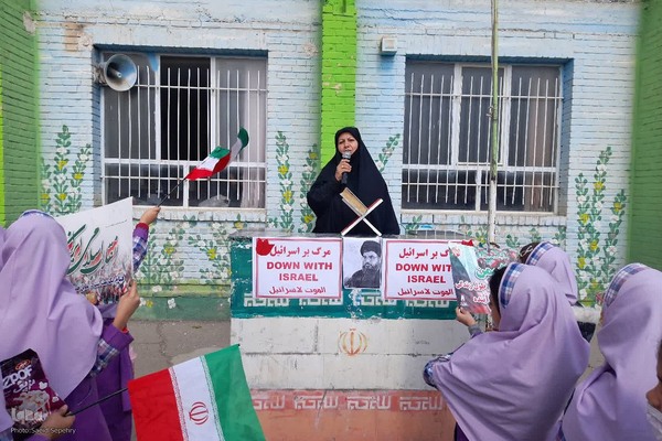 گرامیداشت شهدای جبهه مقاومت در مدارس ملایر