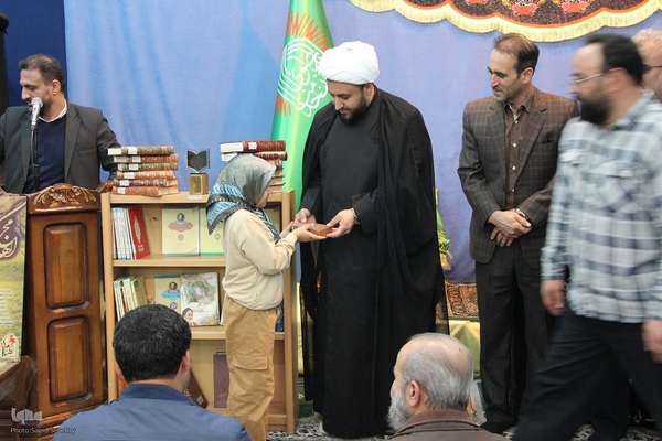 محفل اونس با قرآن کریم در ملایر