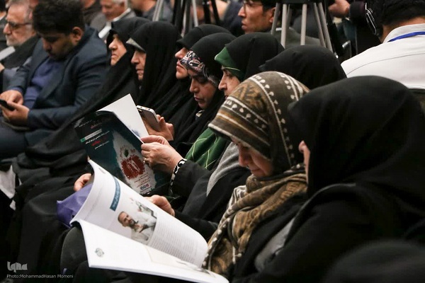 اختتامیه کنگره ملی بانوی مبارز و انقلابی(خواهر دباغ) در همدان‎