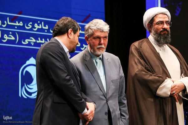 اختتامیه کنگره ملی بانوی مبارز و انقلابی(خواهر دباغ) در همدان‎