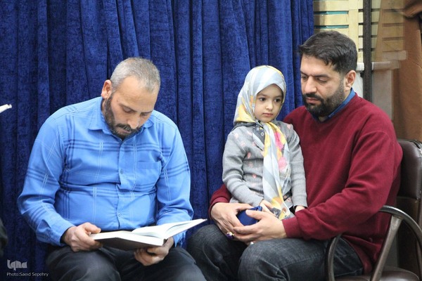 محفل انس با قرآن کریم به مناسبت فرارسیدن دهه فجر در ملایر