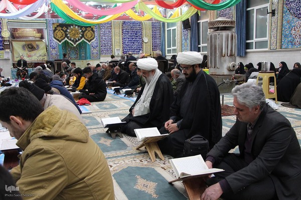 محفل انس با قرآن کریم به مناسبت فرارسیدن دهه فجر در ملایر