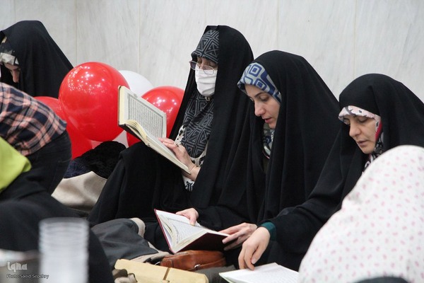 محفل انس با قرآن کریم به مناسبت فرارسیدن دهه فجر در ملایر