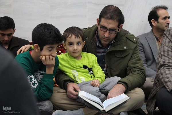 محفل انس با قرآن کریم به مناسبت فرارسیدن دهه فجر در ملایر