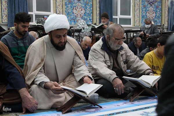 محفل انس با قرآن کریم به مناسبت فرارسیدن دهه فجر در ملایر