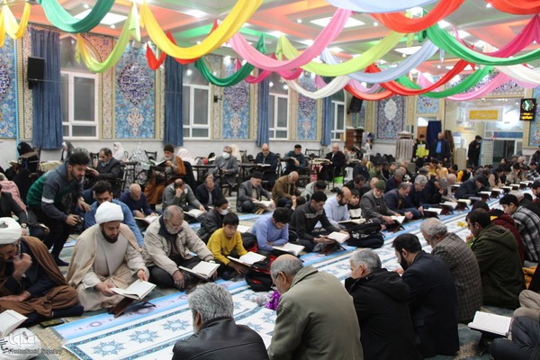 محفل انس با قرآن کریم به مناسبت فرارسیدن دهه فجر در ملایر
