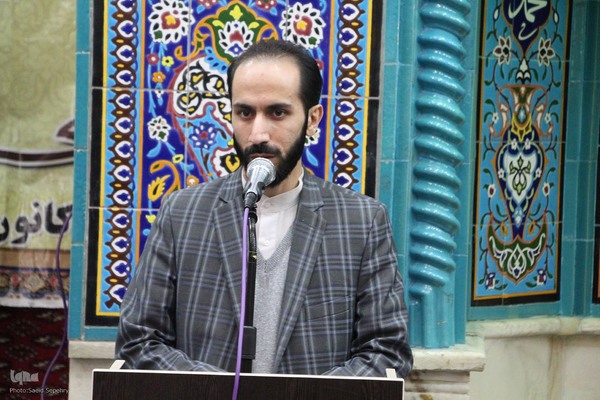 محفل انس با قرآن کریم به مناسبت فرارسیدن دهه فجر در ملایر