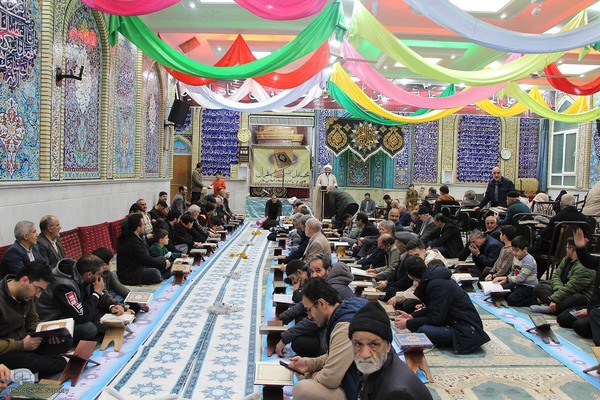 محفل انس با قرآن کریم به مناسبت فرارسیدن دهه فجر در ملایر