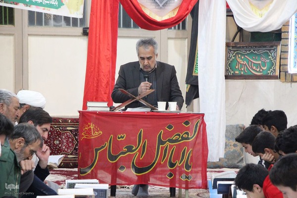 کرسی تلاوت قرآن در روستای آورزمان ملایر