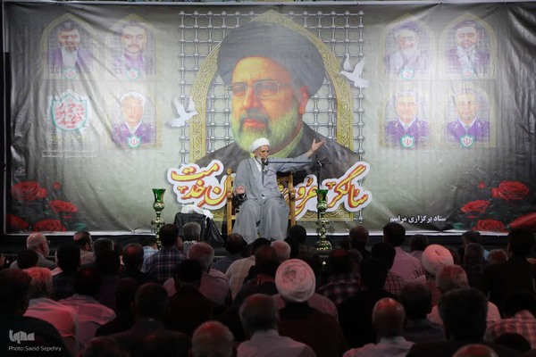 مراسم سالگرد عروج مرد میدان خدمت در ملایر