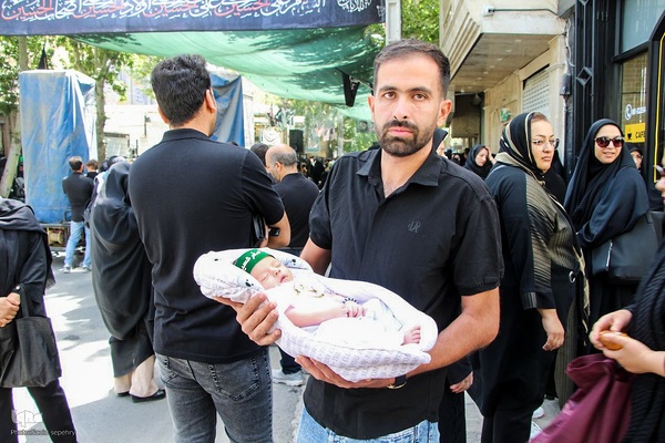 همایش بزرگ شیرخوارگان حسینی در ملایر