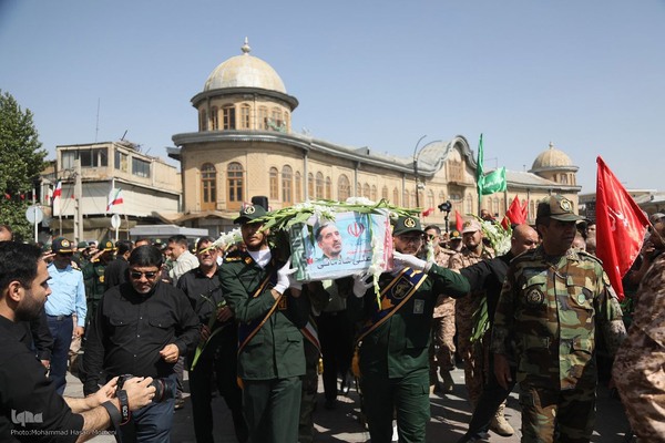 تشییع پیکر سپهبد شهید علی شادمانی در همدان‎