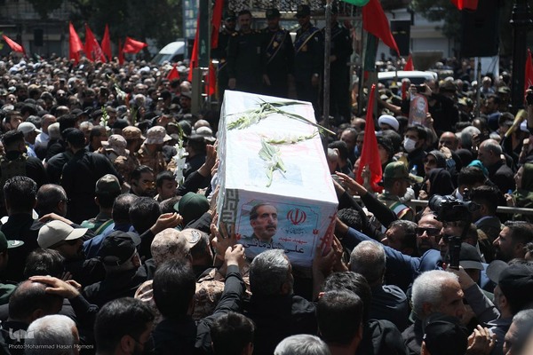 تشییع پیکر سپهبد شهید علی شادمانی در همدان‎