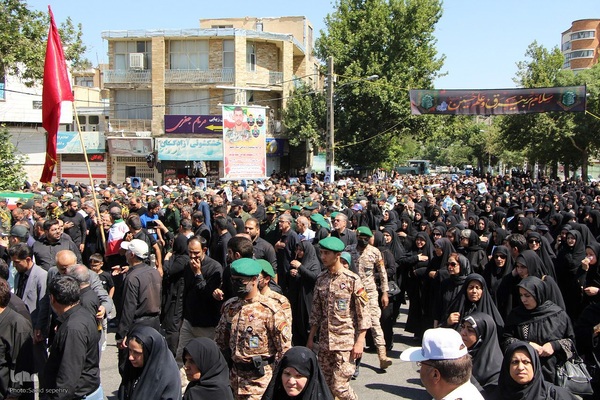 تشییع پیکر مطهر شهید مدافع وطن ستوان دوم هومن غیاثوند در ملایر