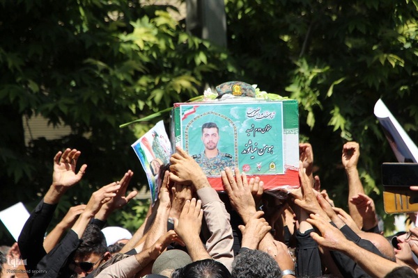 تشییع پیکر مطهر شهید مدافع وطن ستوان دوم هومن غیاثوند در ملایر